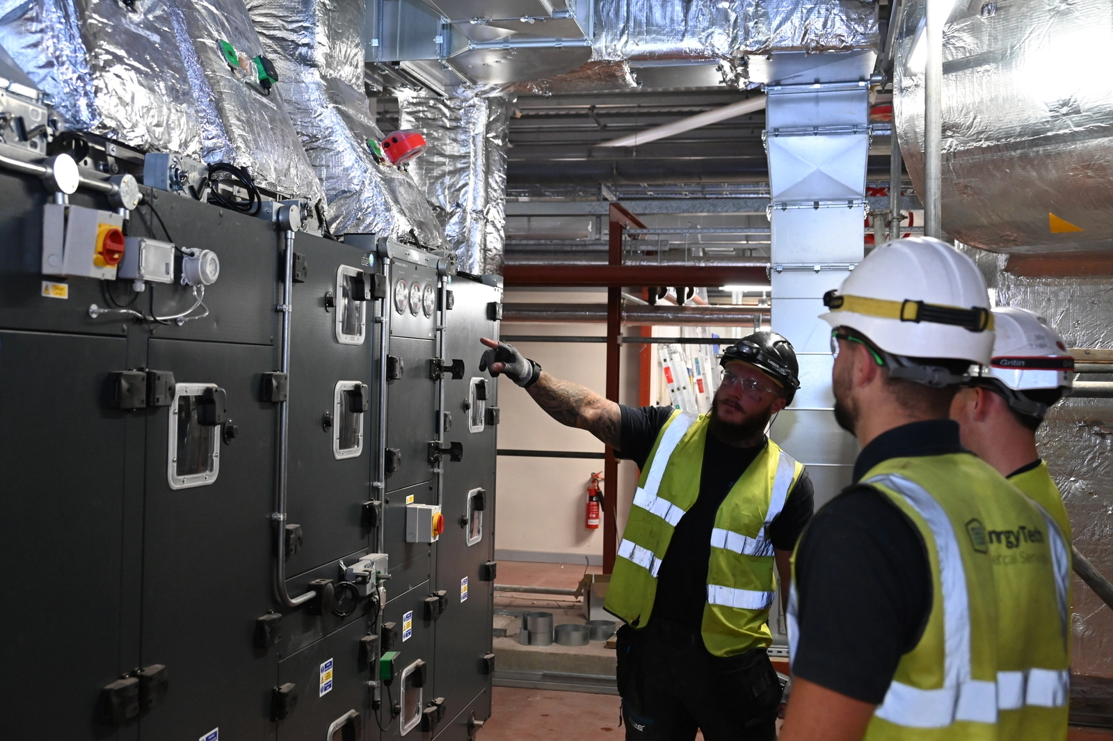 GROUP PHOTO OF APPRENTICES OR EVENT